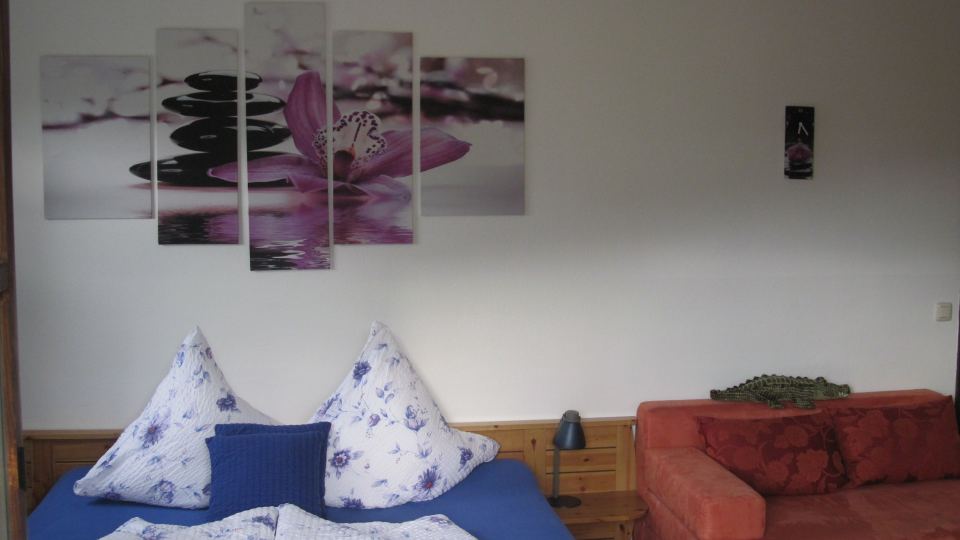 Ferienwohnung 1: Doppelbett und Ausziehcouch
